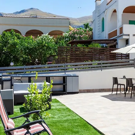 La Dama Bed & Breakfast